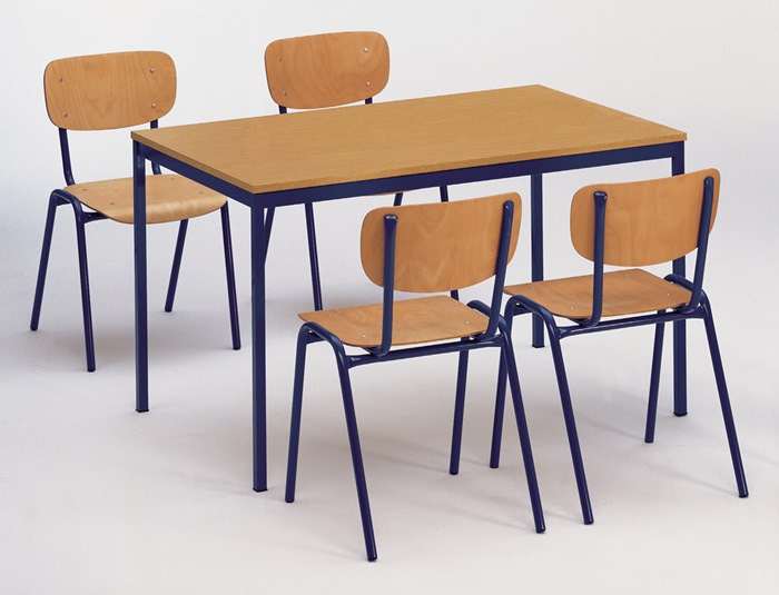 Tisch/Stühle-Set 1 Tisch 1200 x 800mm u.4 Stapelstühle Buche Gestell braun